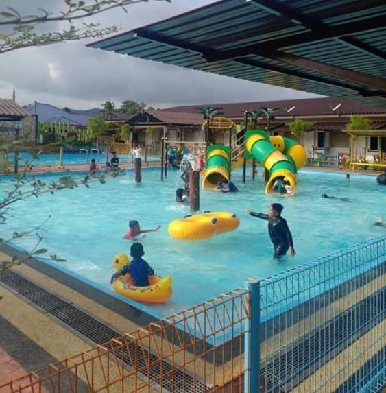 Asfa D Village - Resort - Homestay - Family Room Kemasik Eksteriør bilde